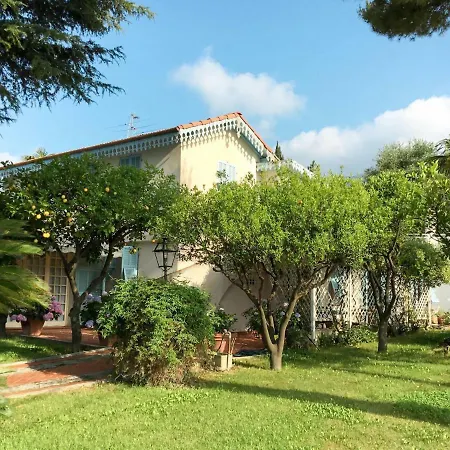 Hébergement de vacances La Nascosta 300s